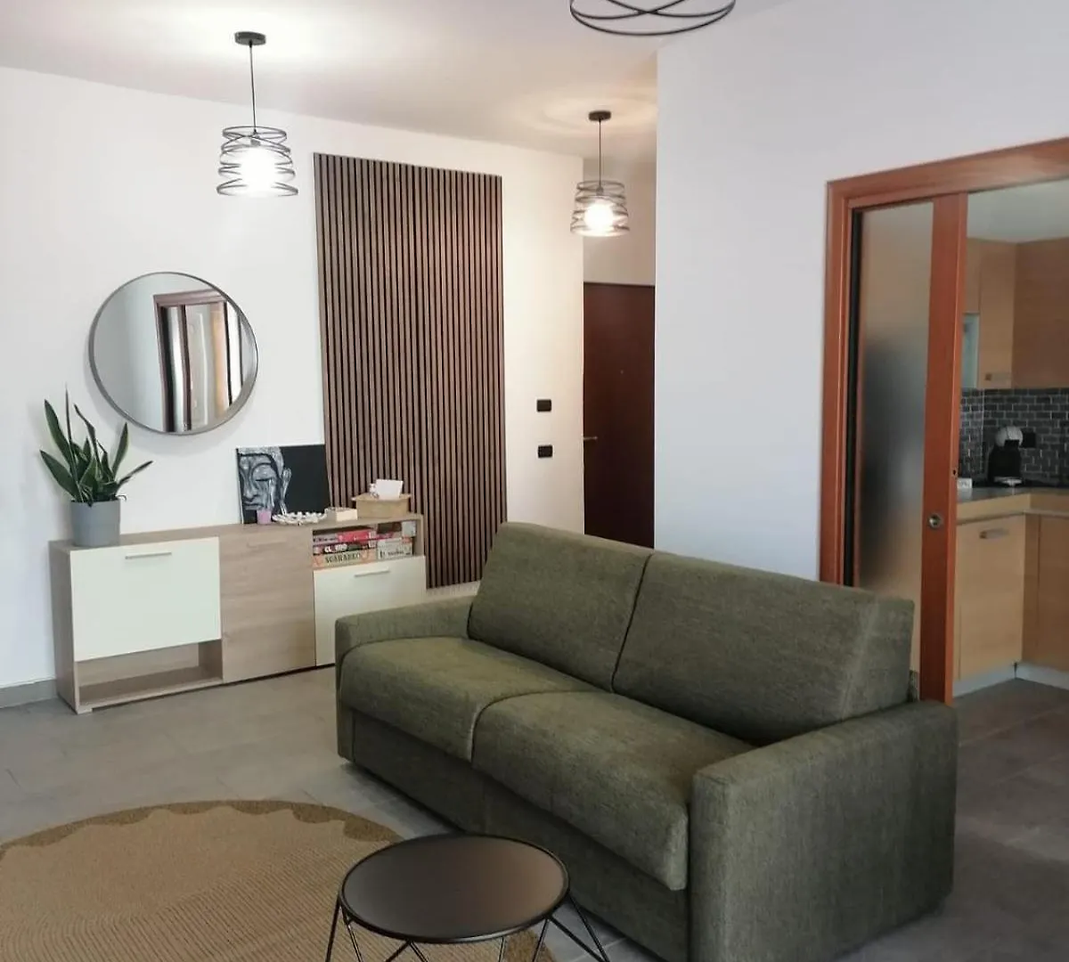 4 Piano Apartment Laveno-Mombello Italie
